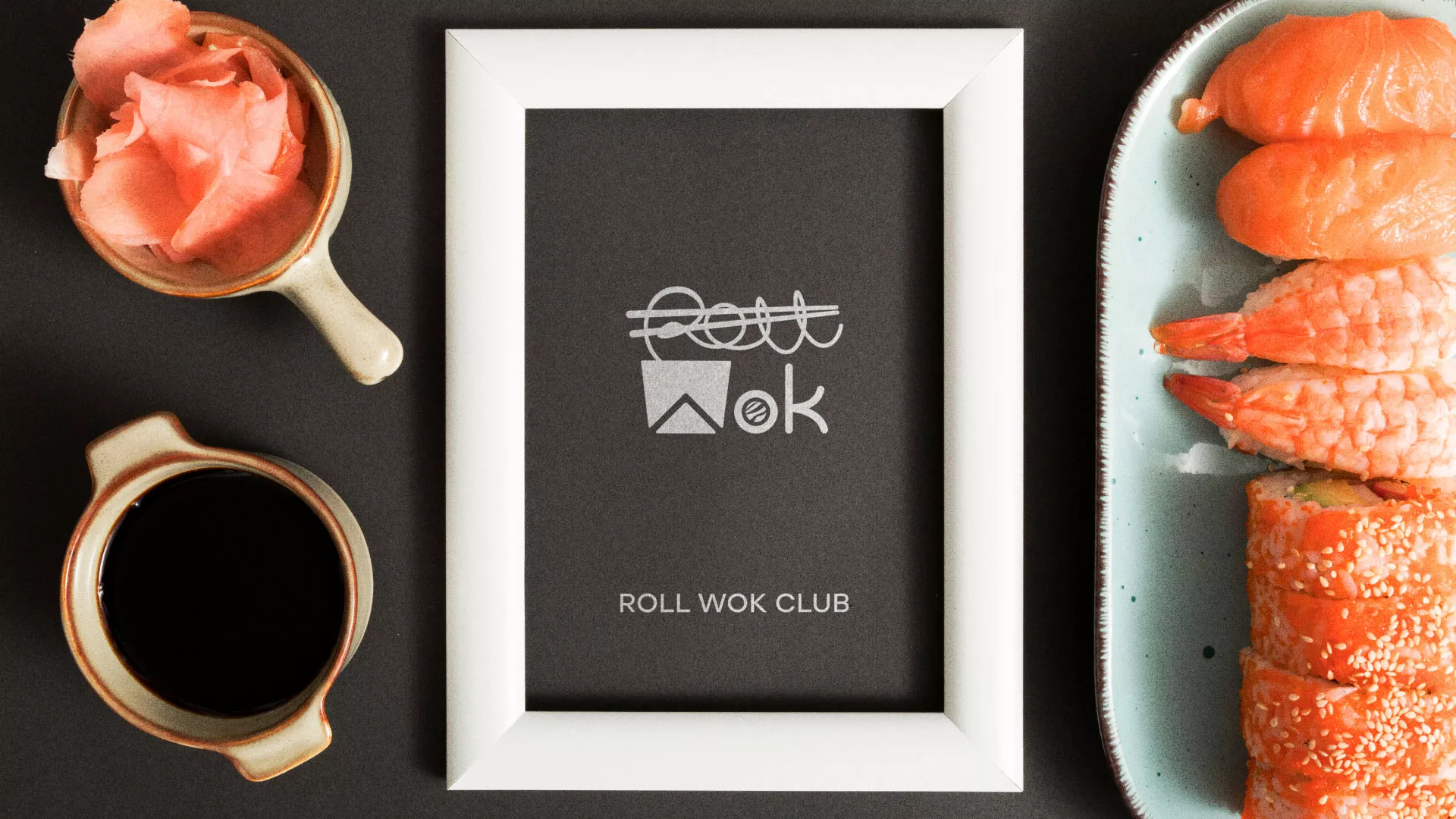 Разработка логотипа суши-бара «Roll Wok Club» в Рошале