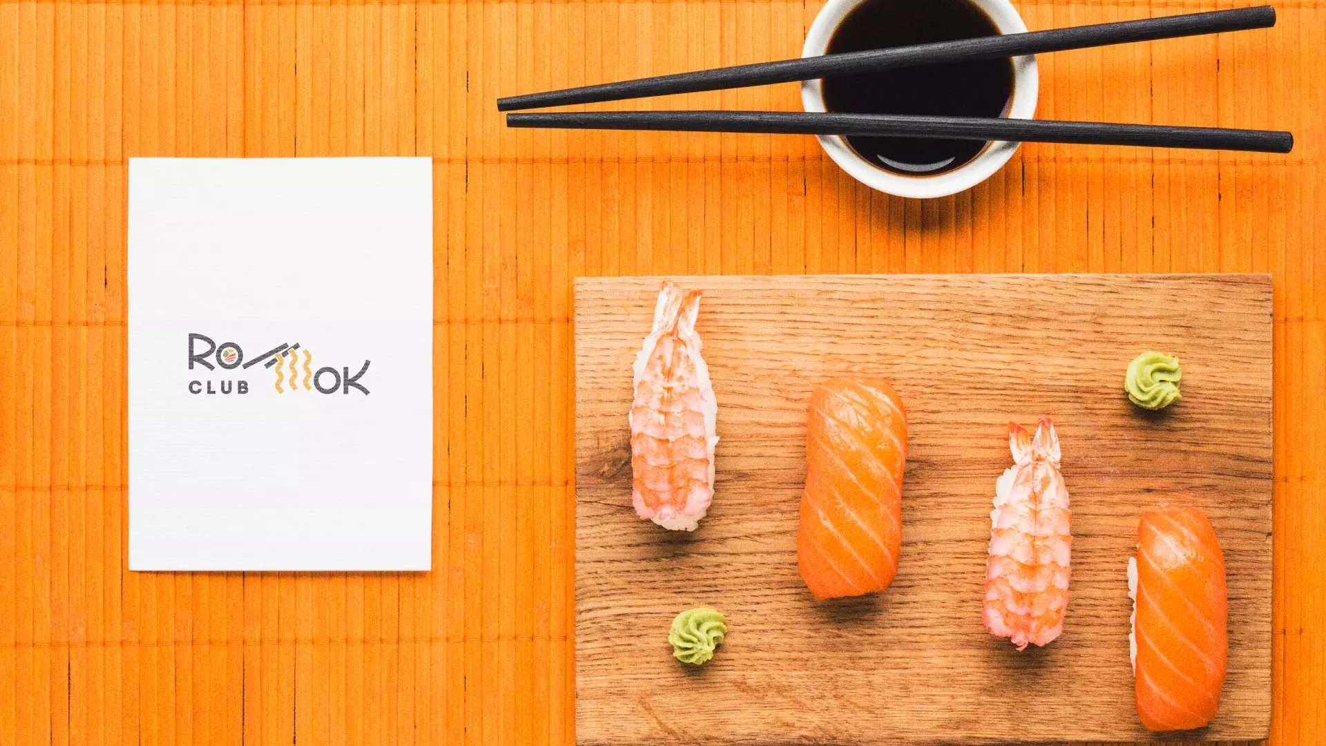 Создание логотипа суши-бара «Roll Wok Club» в Рошале