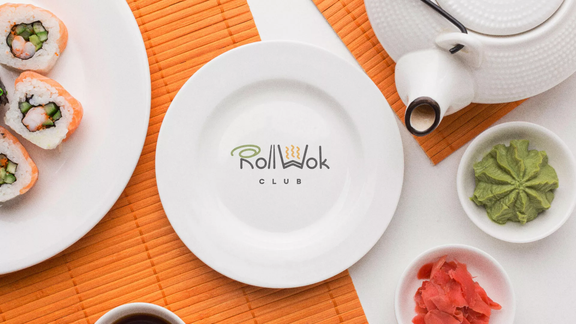 Разработка логотипа и фирменного стиля суши-бара «Roll Wok Club» в Рошале